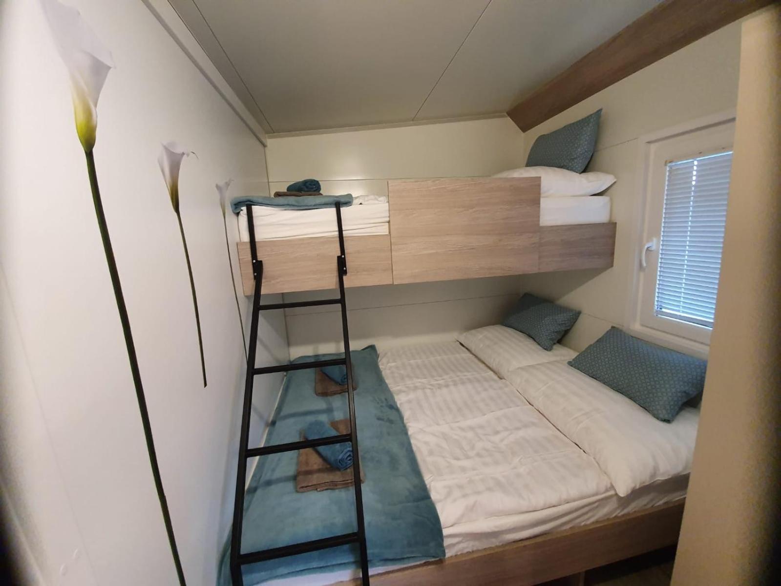 Mobile Home M&M Драге Стая снимка
